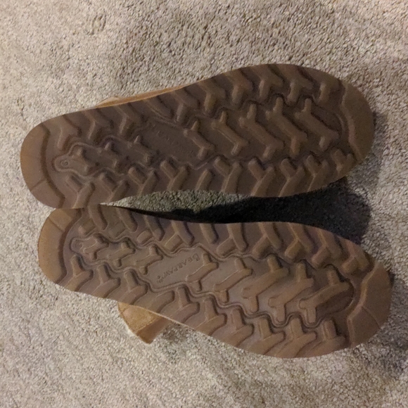 BearPaw boots size 8 - Picture 3 of 4